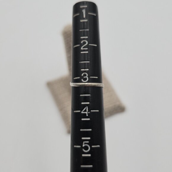 Size 3.25 Sterling Silver Dainty Red Crystal Band Ring A3934 - Picture 6 of 8